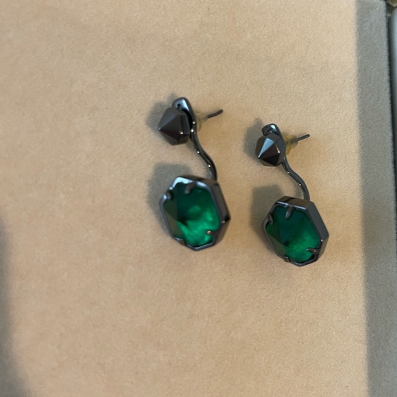 Black and green Kendra Scott earrings - Picture 1 of 2